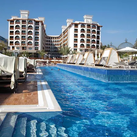 Hotel Quattro &